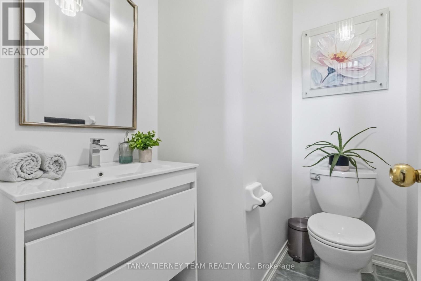 36 Zachary Place, Whitby, ON
