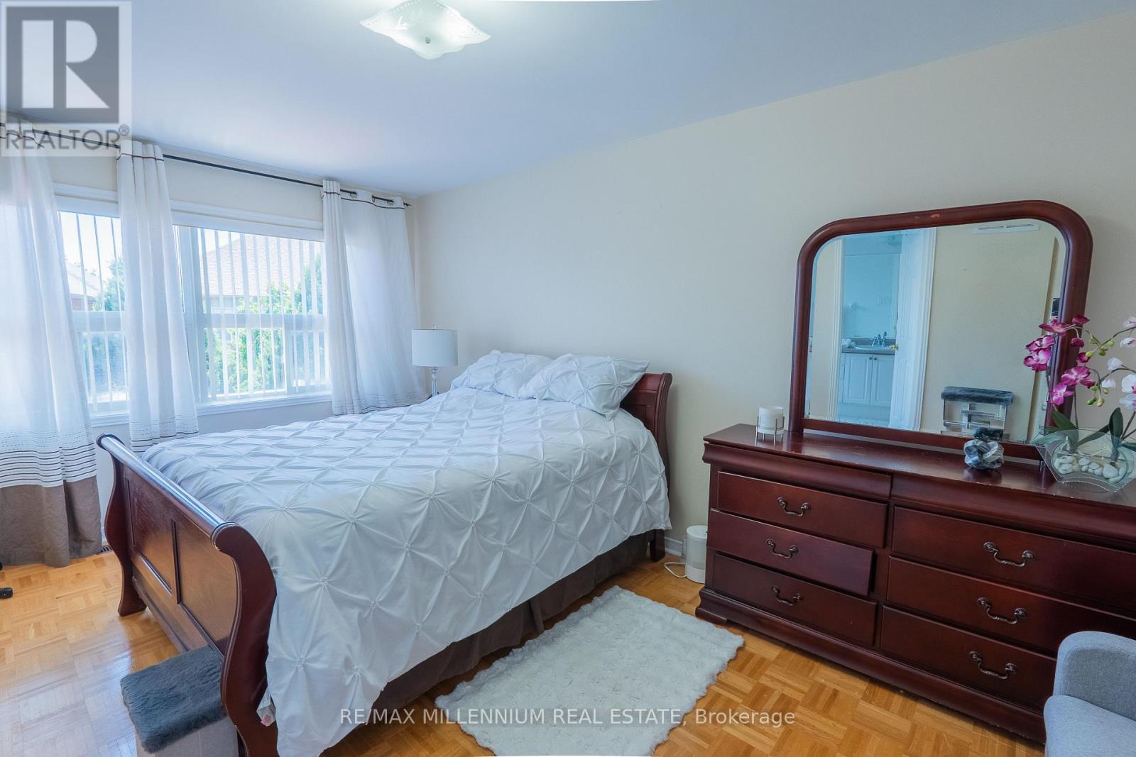 90 Ronan Crescent, Vaughan, ON