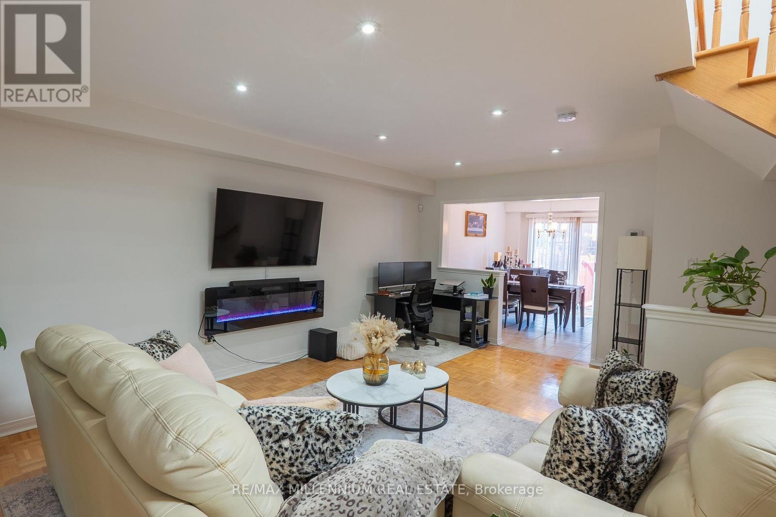 90 Ronan Crescent, Vaughan, ON