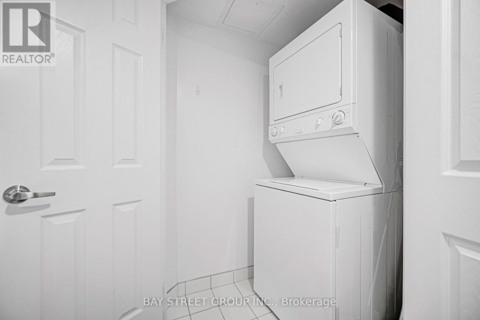 4105 - 763 Bay Street, Toronto, ON
