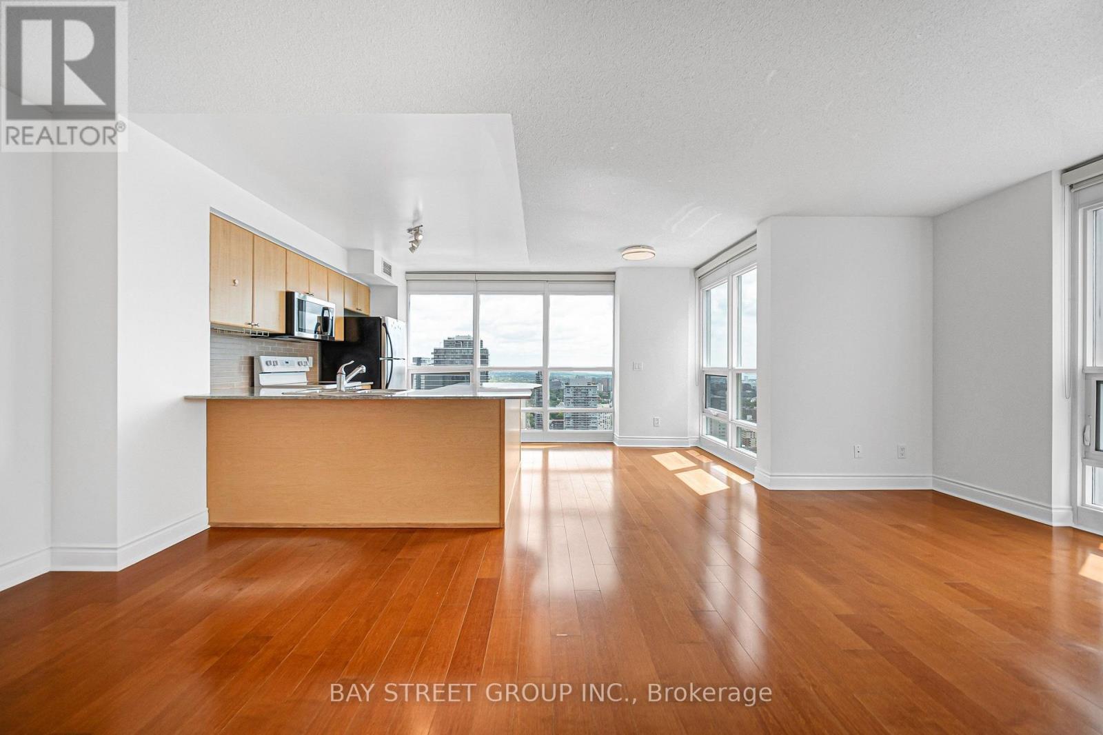 4105 - 763 Bay Street, Toronto, ON