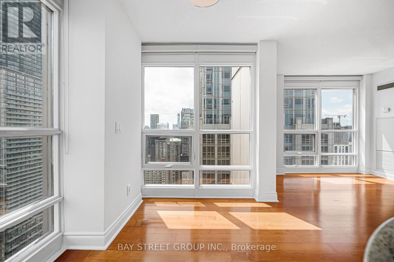 4105 - 763 Bay Street, Toronto, ON