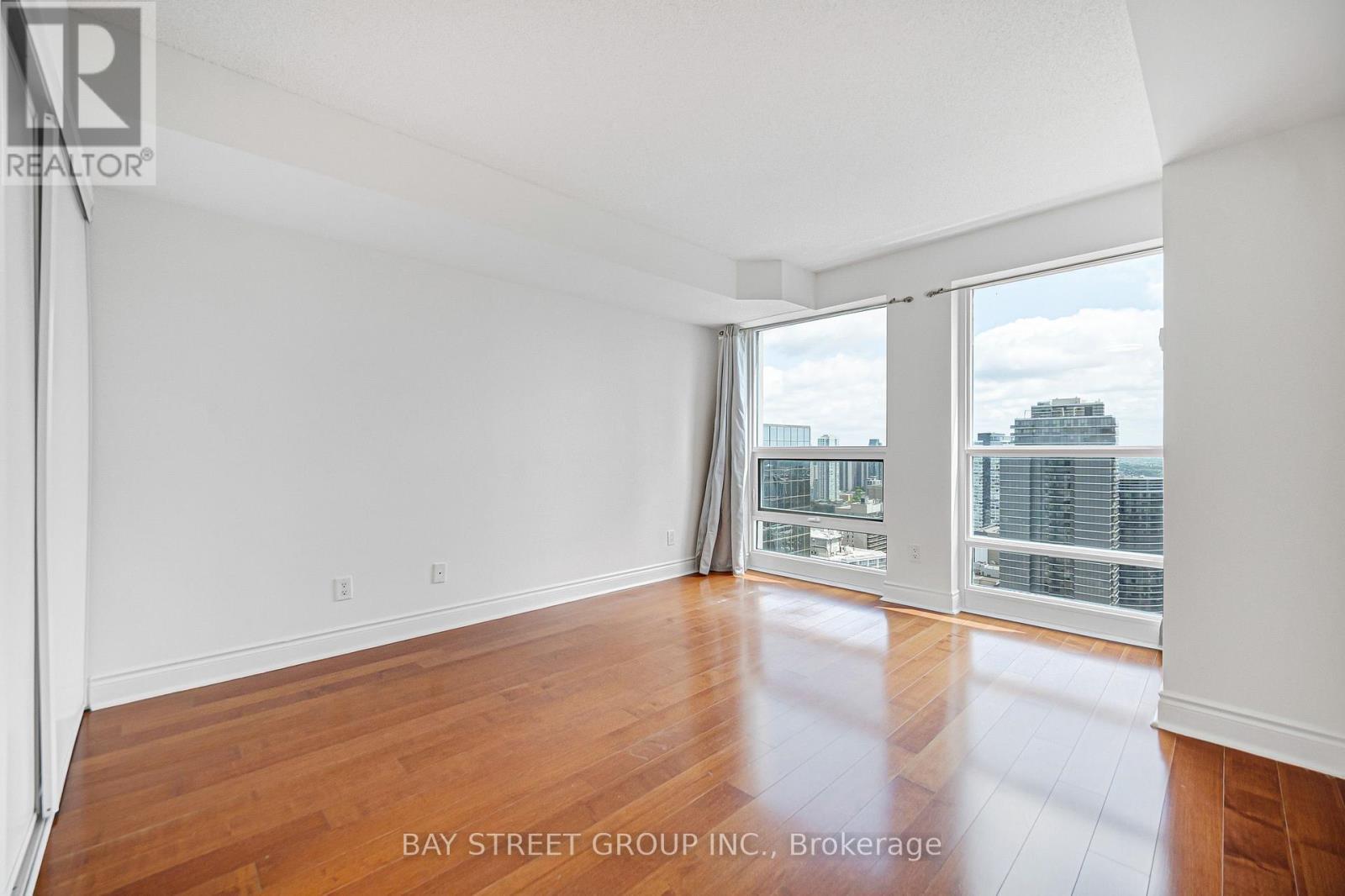 4105 - 763 Bay Street, Toronto, ON