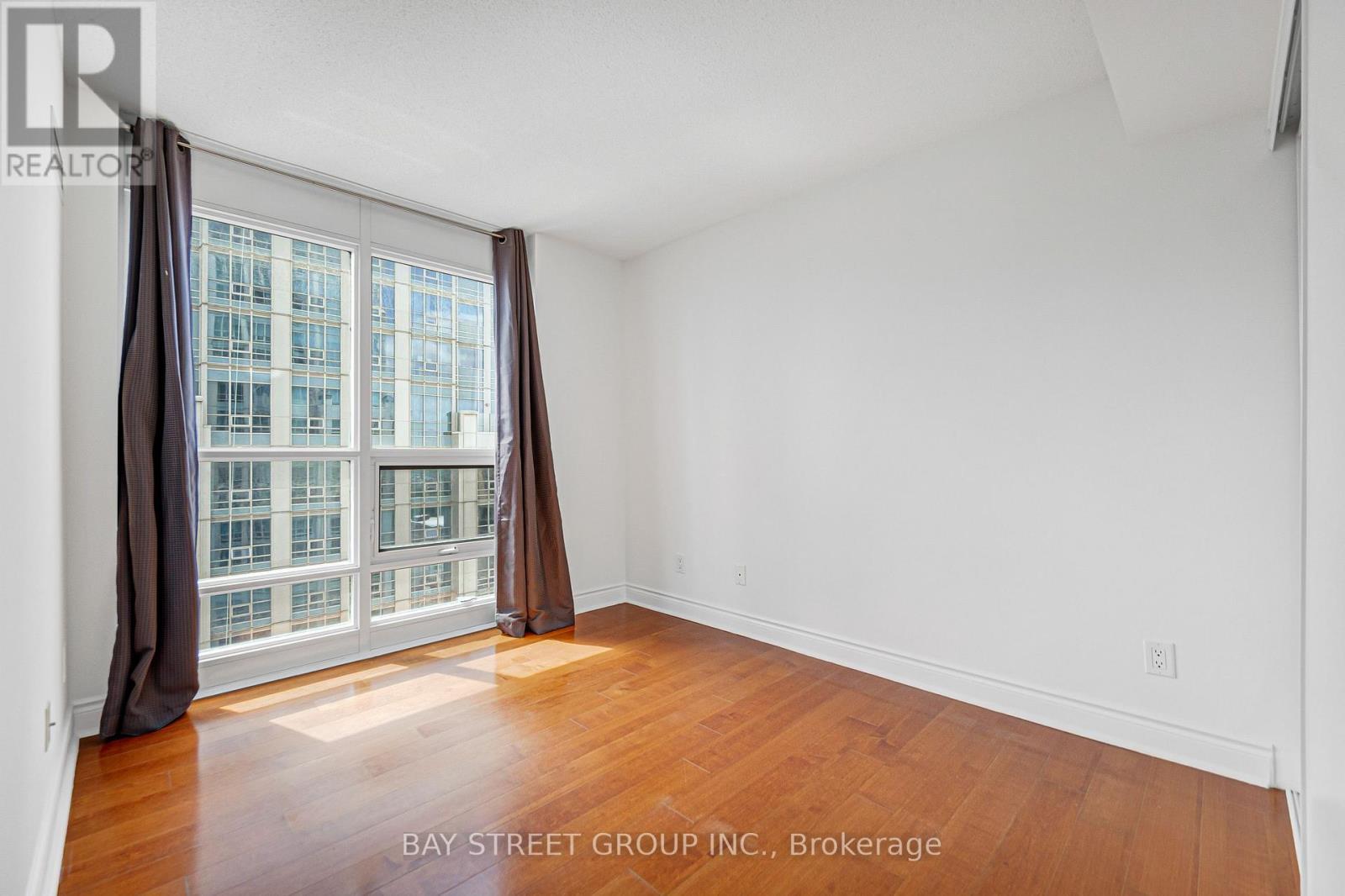 4105 - 763 Bay Street, Toronto, ON