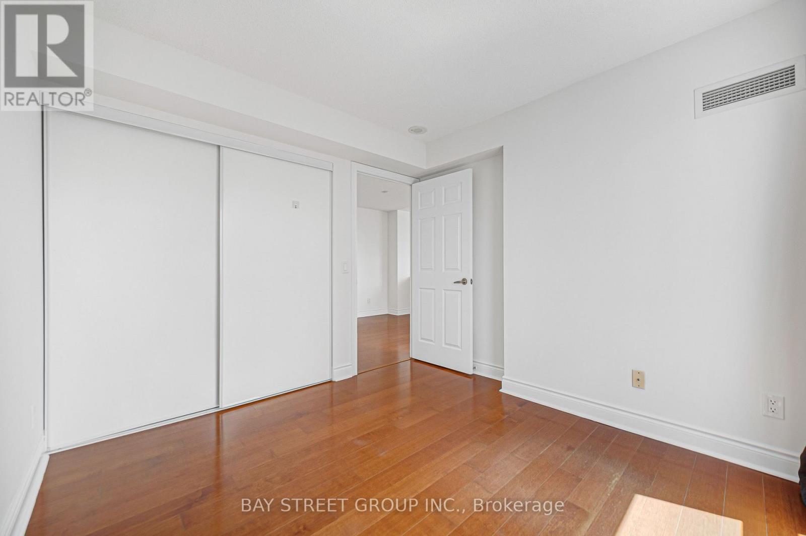 4105 - 763 Bay Street, Toronto, ON