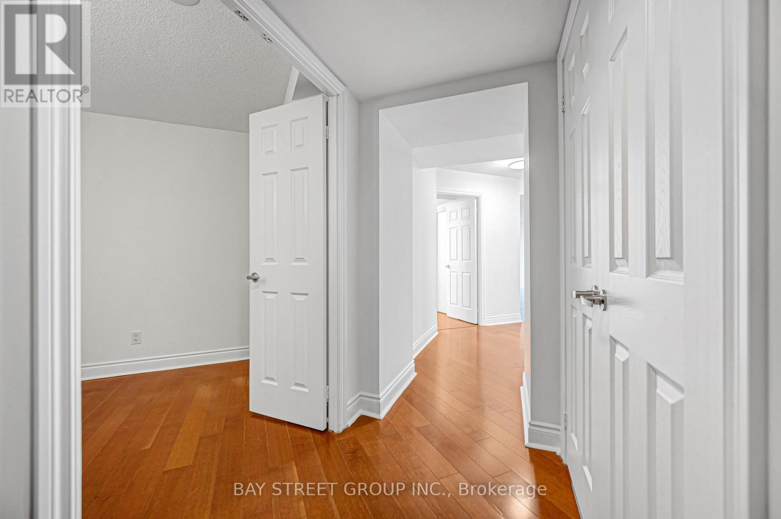 4105 - 763 Bay Street, Toronto, ON