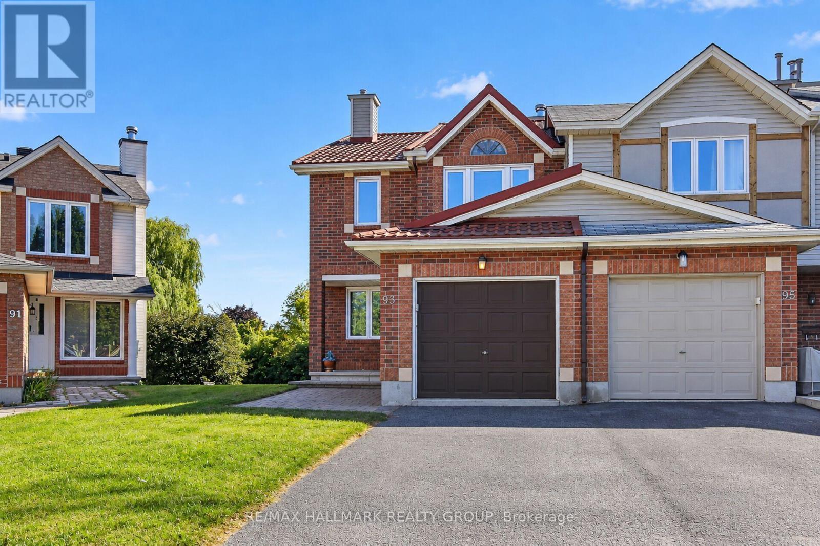 93 Banchory Crescent, Ottawa, ON