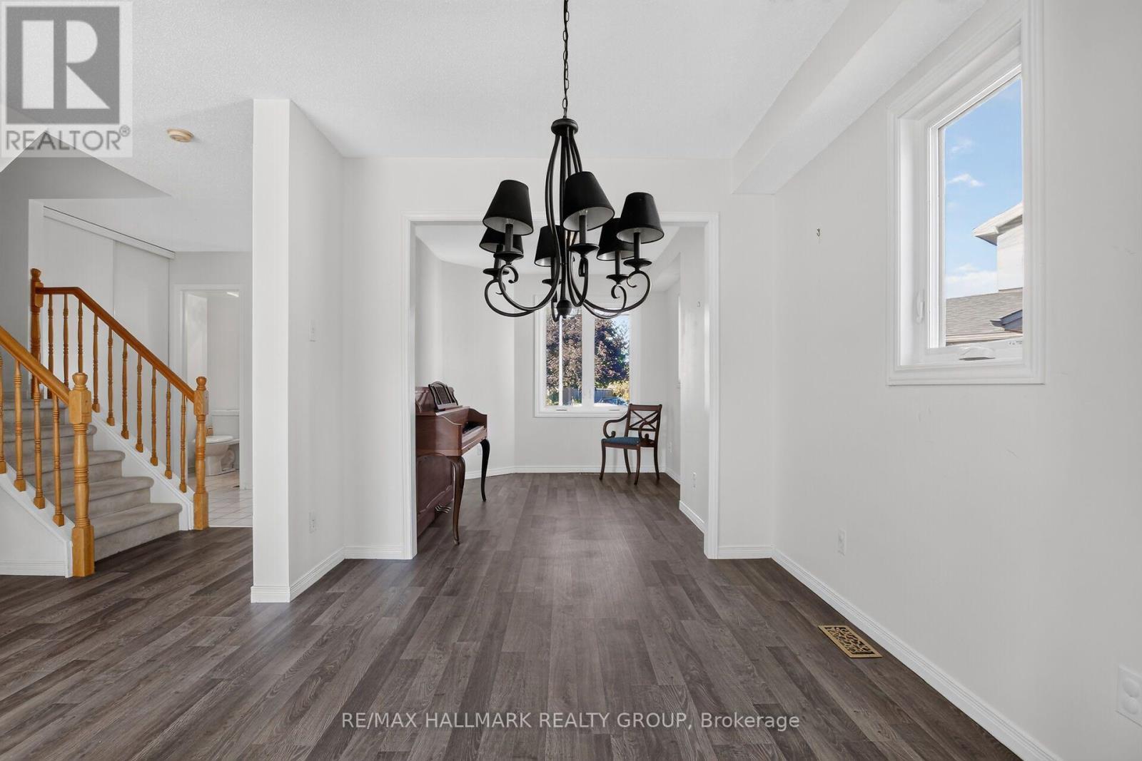 93 Banchory Crescent, Ottawa, ON