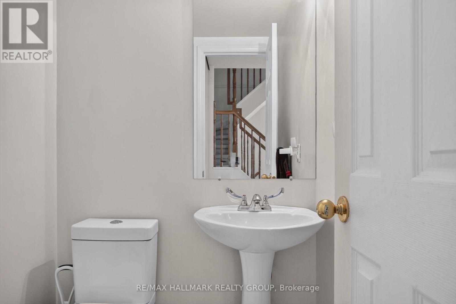 93 Banchory Crescent, Ottawa, ON