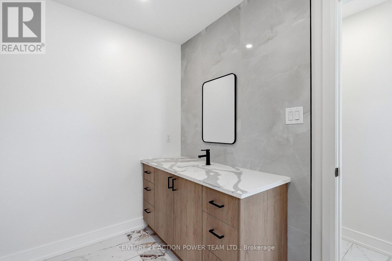 Unit 1 Bathroom - 1831 Haig Drive S, Ottawa, ON