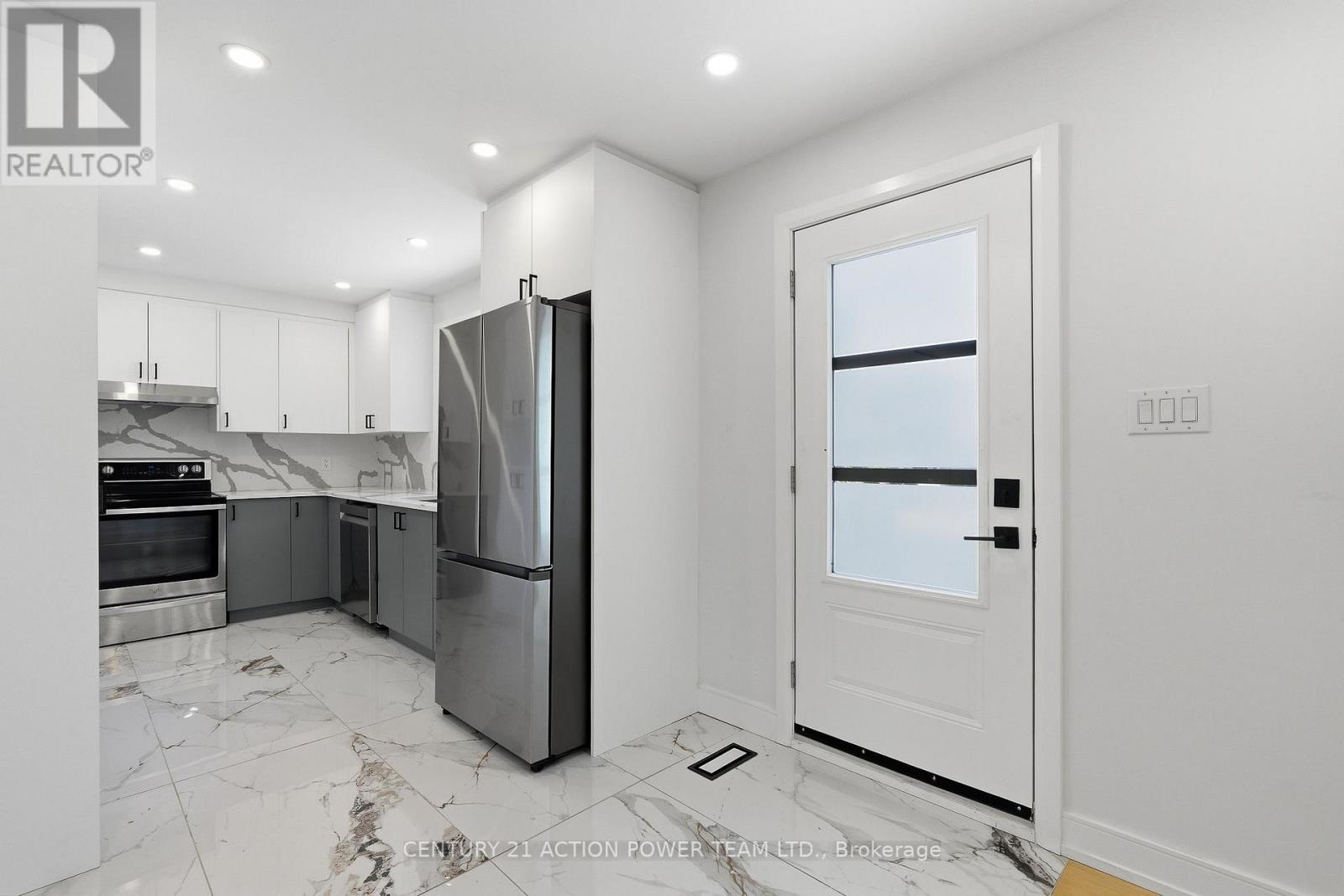 Unit 1 Entrance / Kitchen - 1831 Haig Drive S, Ottawa, ON