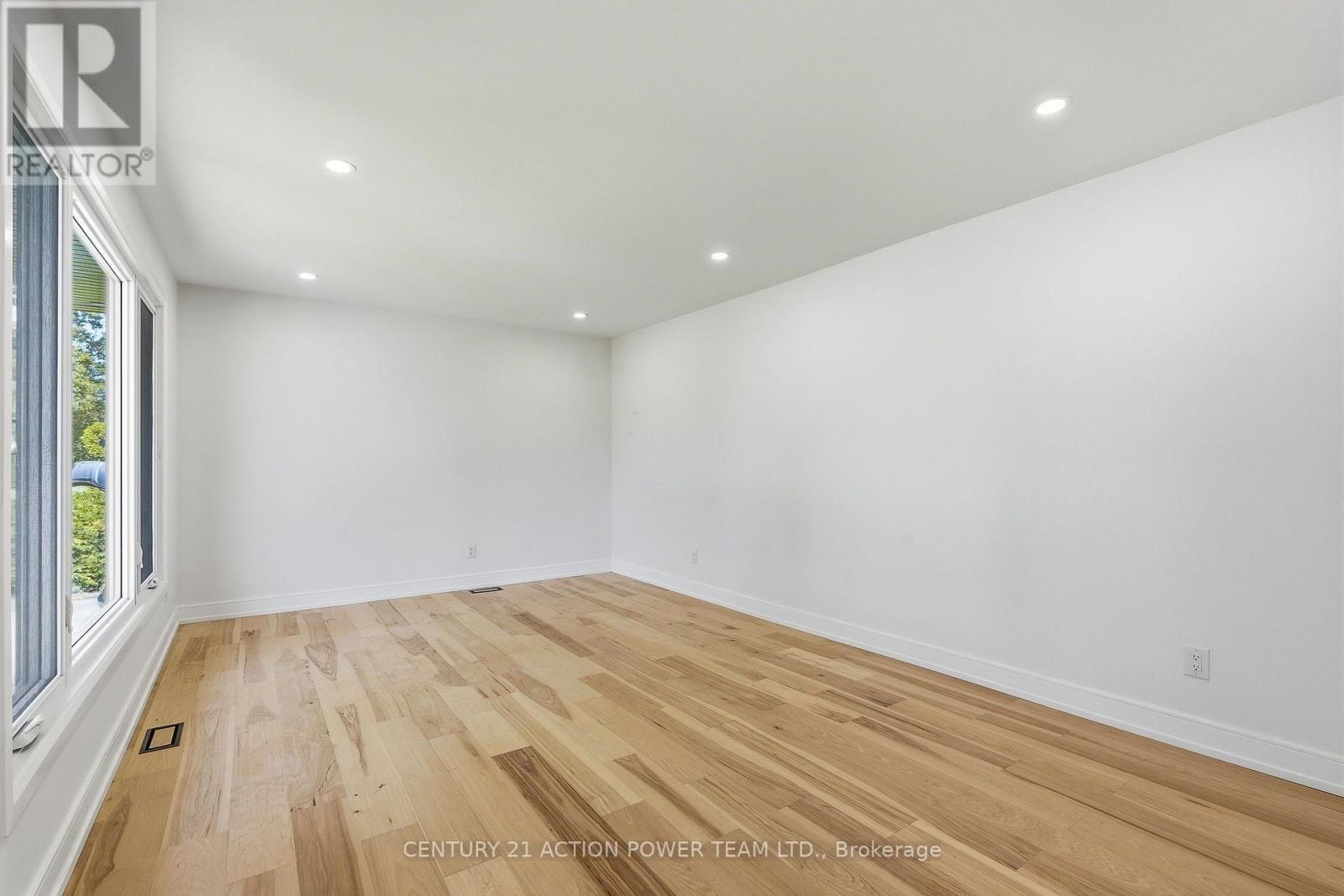 Unit 1 Living Room - 1831 Haig Drive S, Ottawa, ON