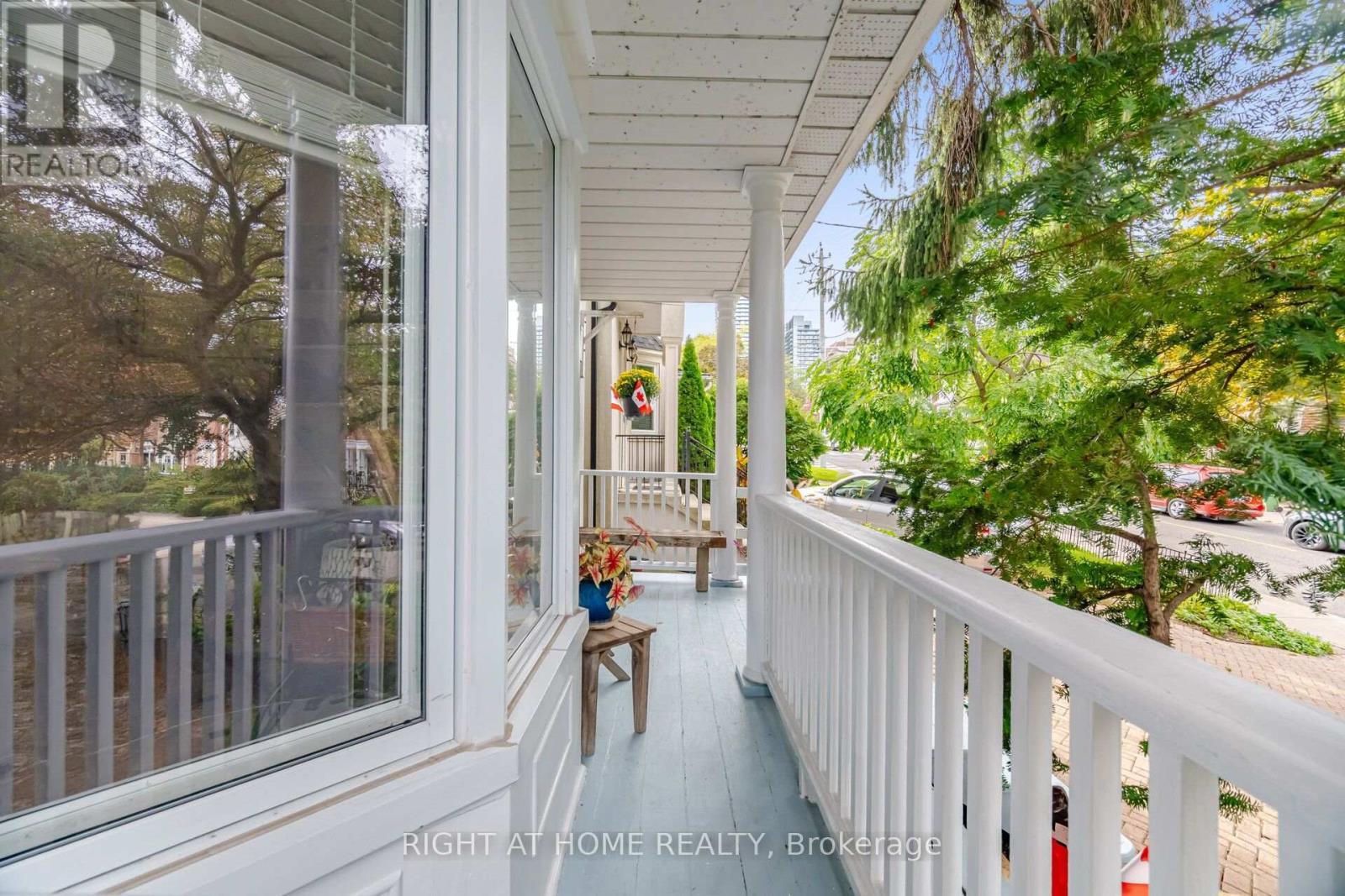 Front Porch - 219 Broadway Avenue, Toronto, ON