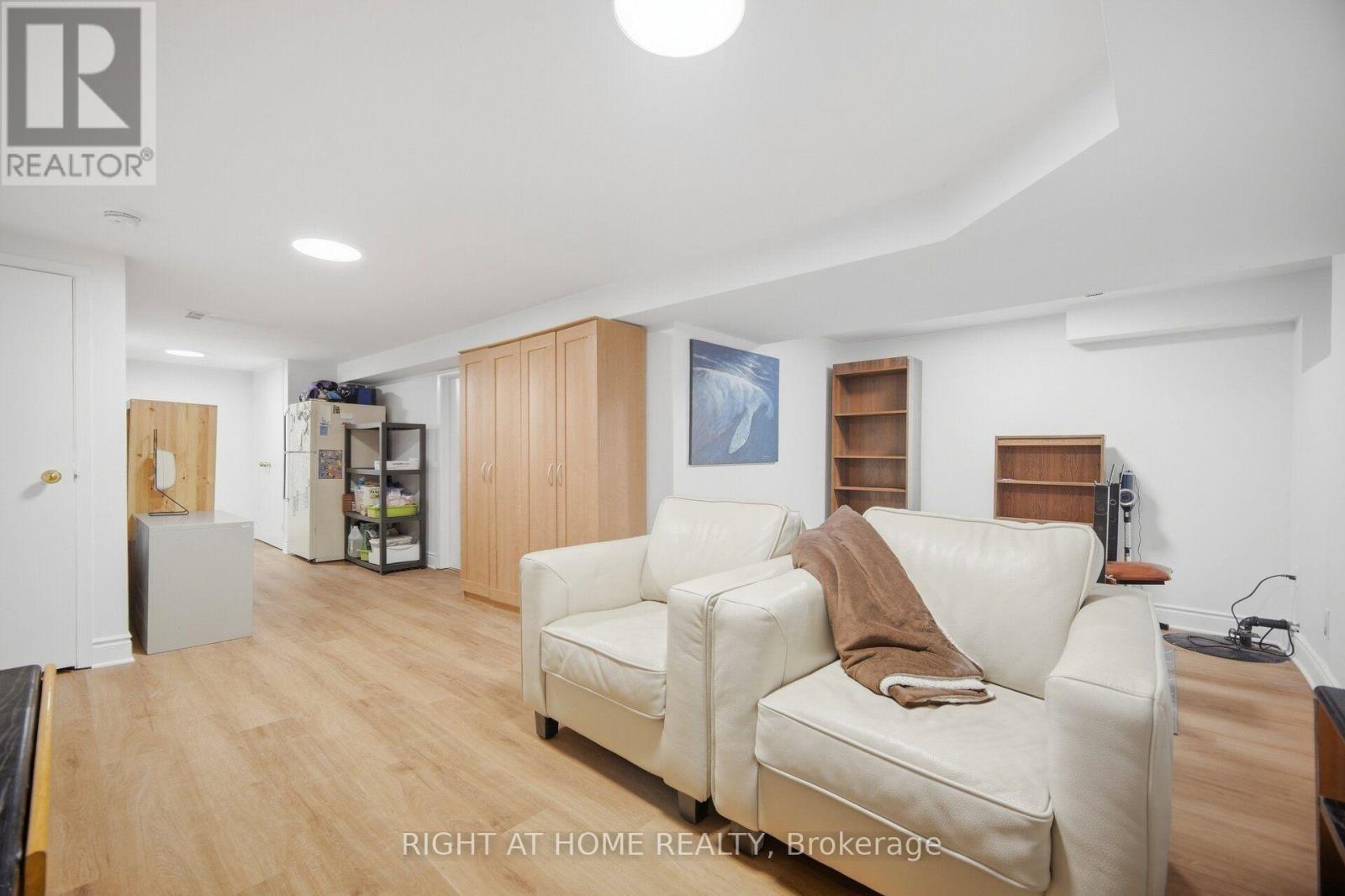 Rec Room Bsmt. - 219 Broadway Avenue, Toronto, ON
