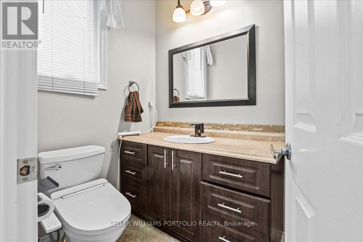 51 Squire Fletcher Drive, Clarington, ON