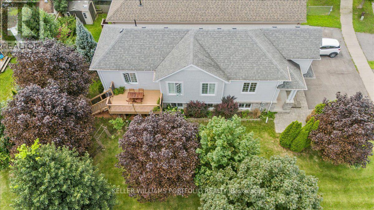 51 Squire Fletcher Drive, Clarington, ON