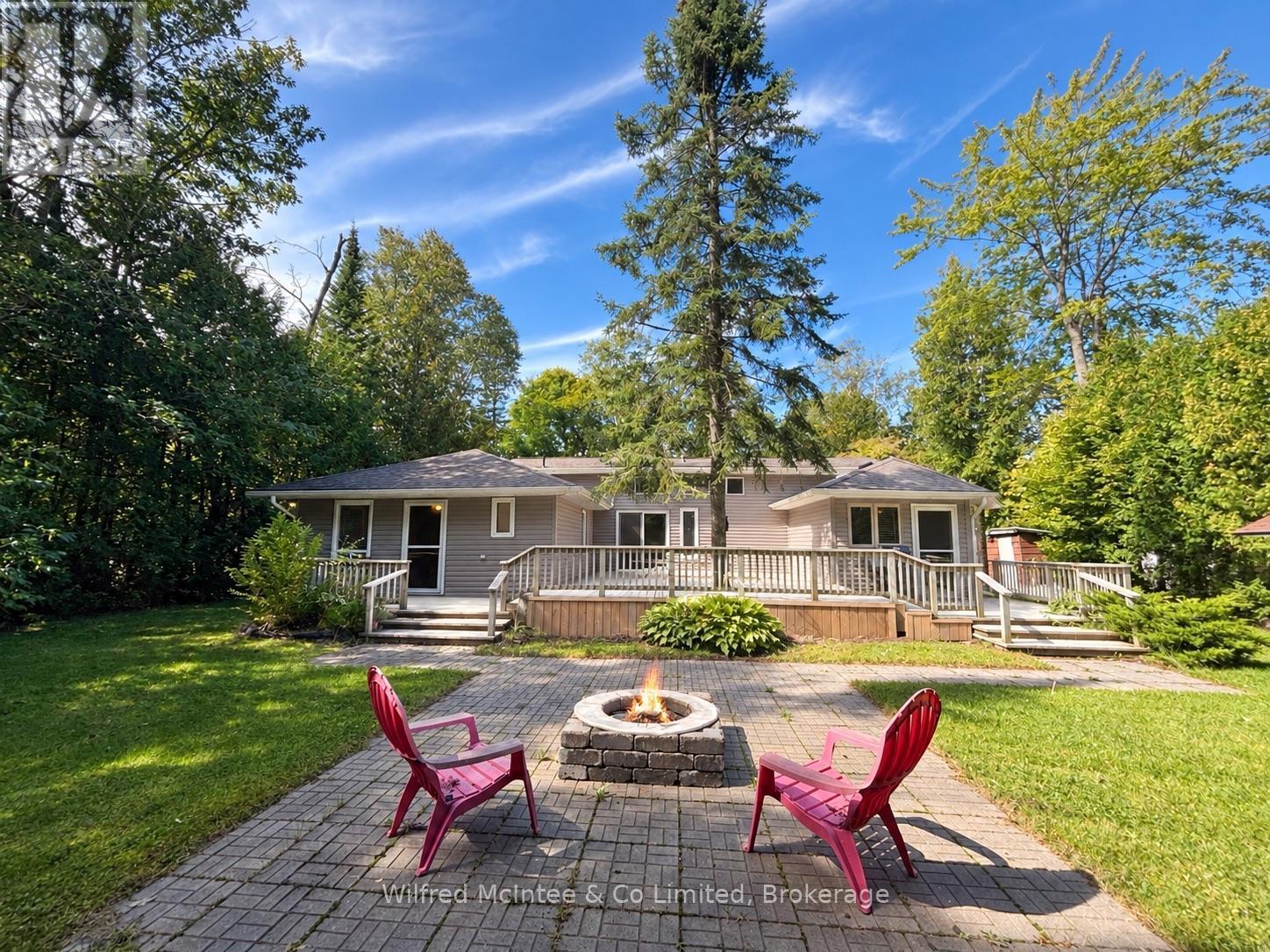 Come sit by the fire - 7 3Rd Avenue S, Native Leased Lands, ON
