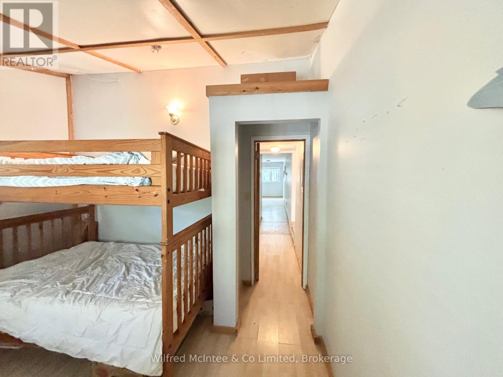 2 of 7 bedrooms - 7 3Rd Avenue S, Native Leased Lands, ON
