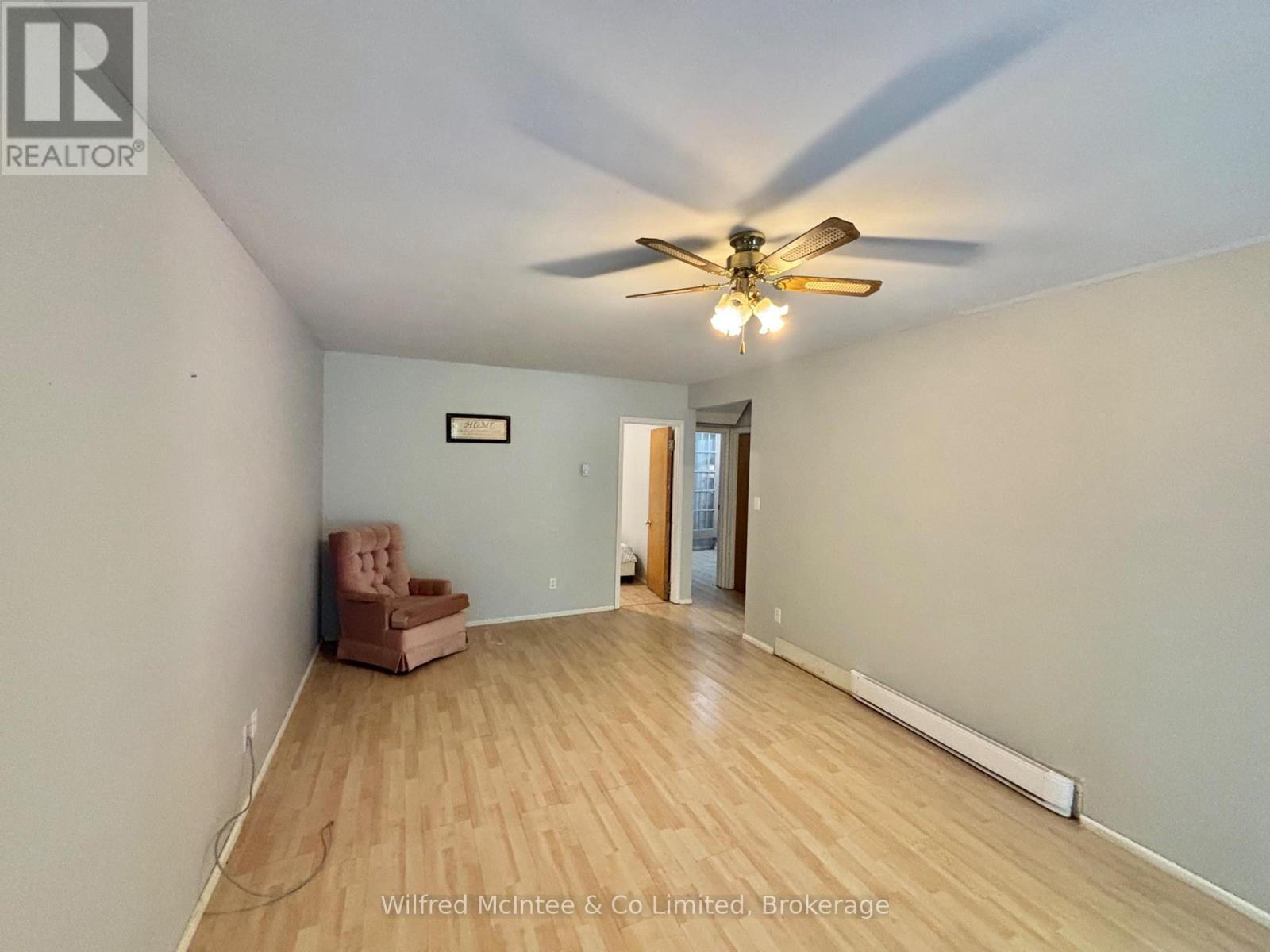 Third family room with access to 3 bedrooms - 7 3Rd Avenue S, Native Leased Lands, ON