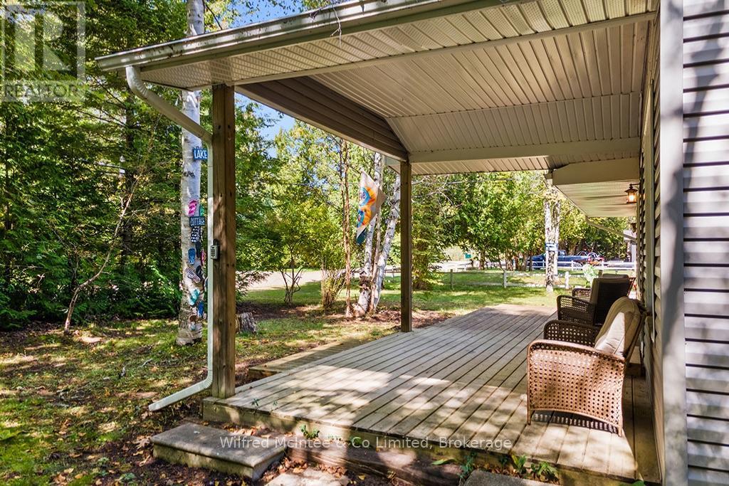 Inviting front porch - 7 3Rd Avenue S, Native Leased Lands, ON