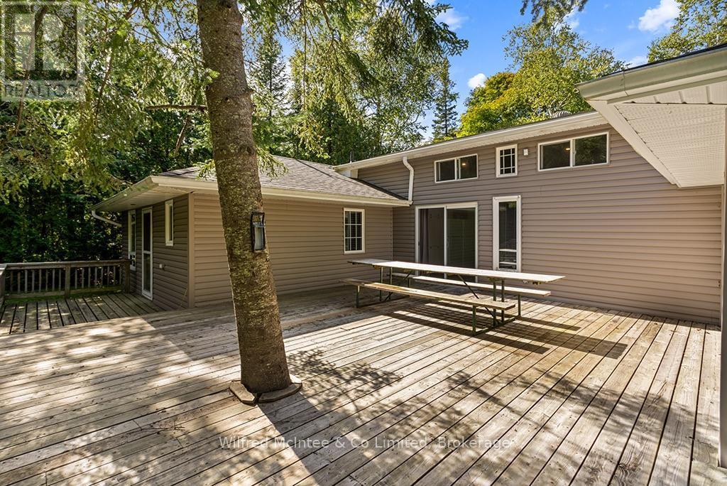 Outdoor living space - 7 3Rd Avenue S, Native Leased Lands, ON