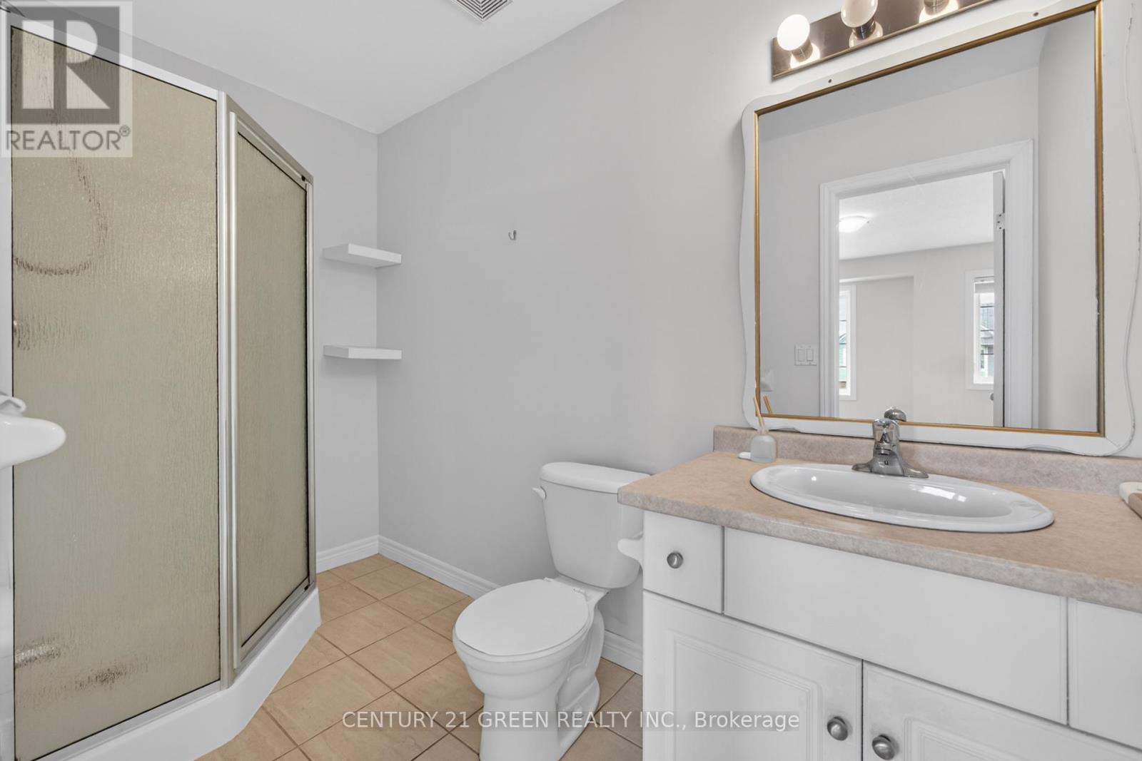18 Palacebeach Trail, Hamilton, ON