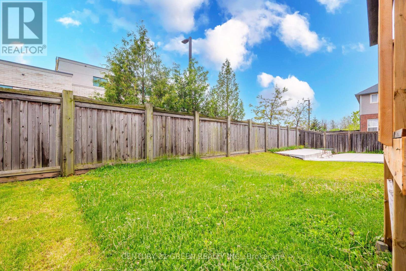 18 Palacebeach Trail, Hamilton, ON