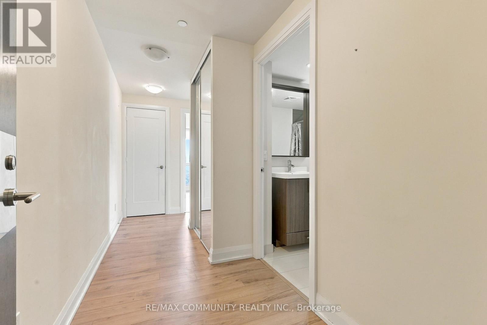 2111 - 18 Graydon Hall Drive, Toronto, ON