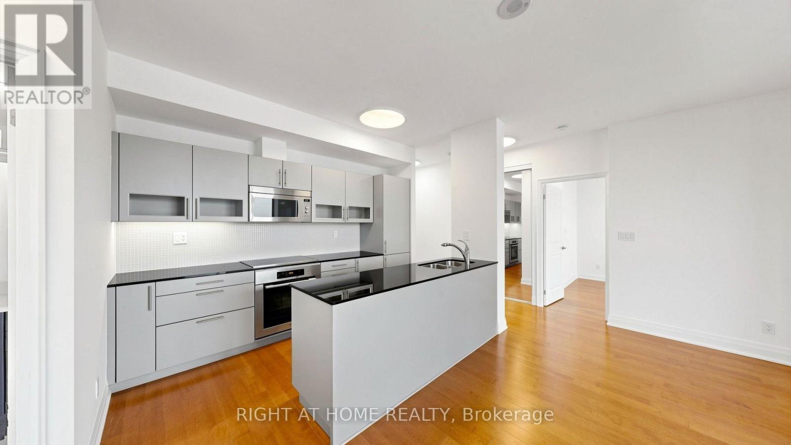 422 - 1 Bedford Road, Toronto, ON