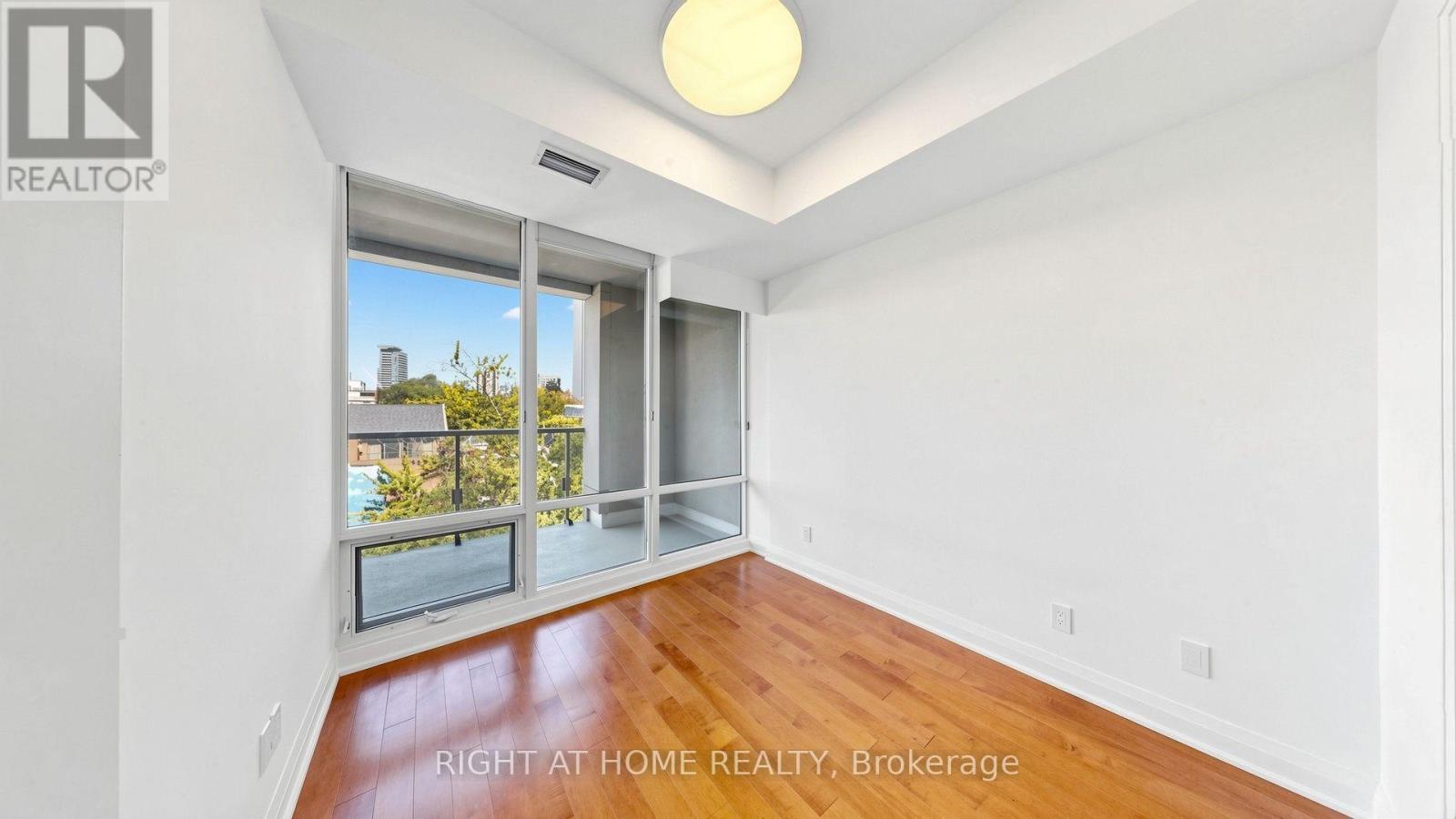 422 - 1 Bedford Road, Toronto, ON