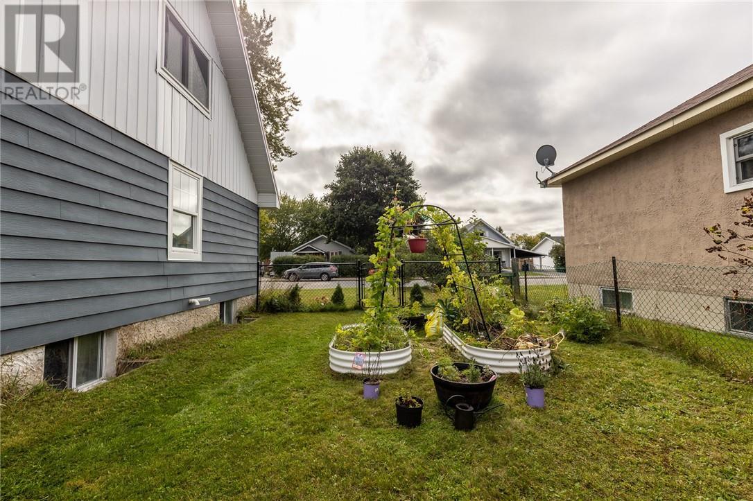 121 Mead Boulevard, Espanola, ON