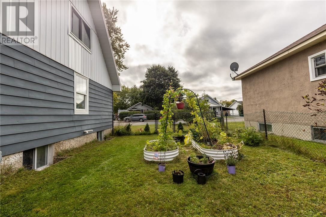 121 Mead Boulevard, Espanola, ON