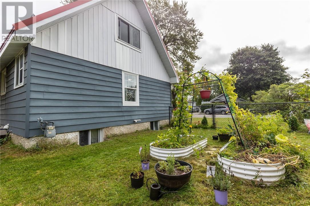 121 Mead Boulevard, Espanola, ON