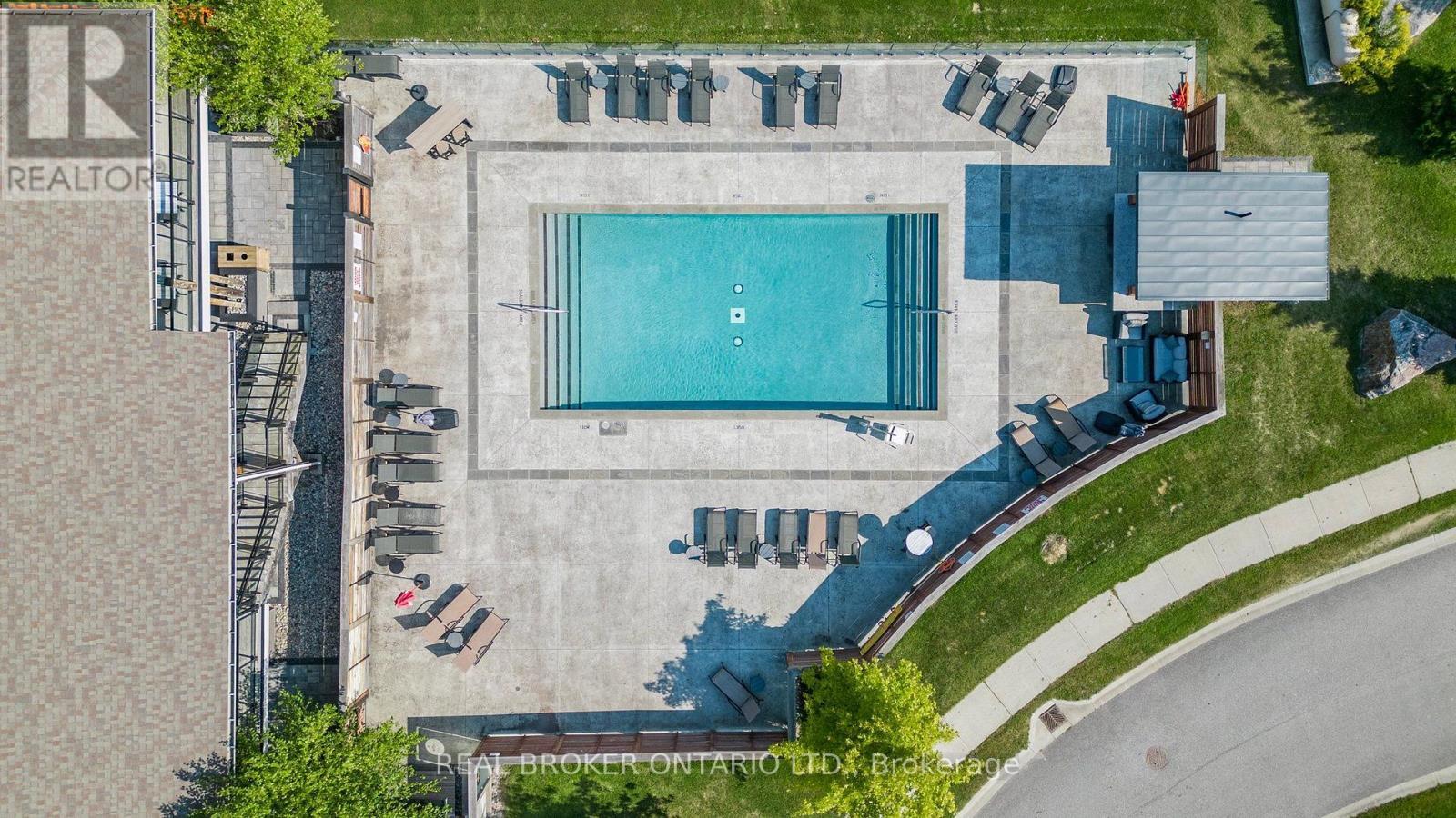 Community Pool - 30 Masters Crescent, Georgian Bay, ON