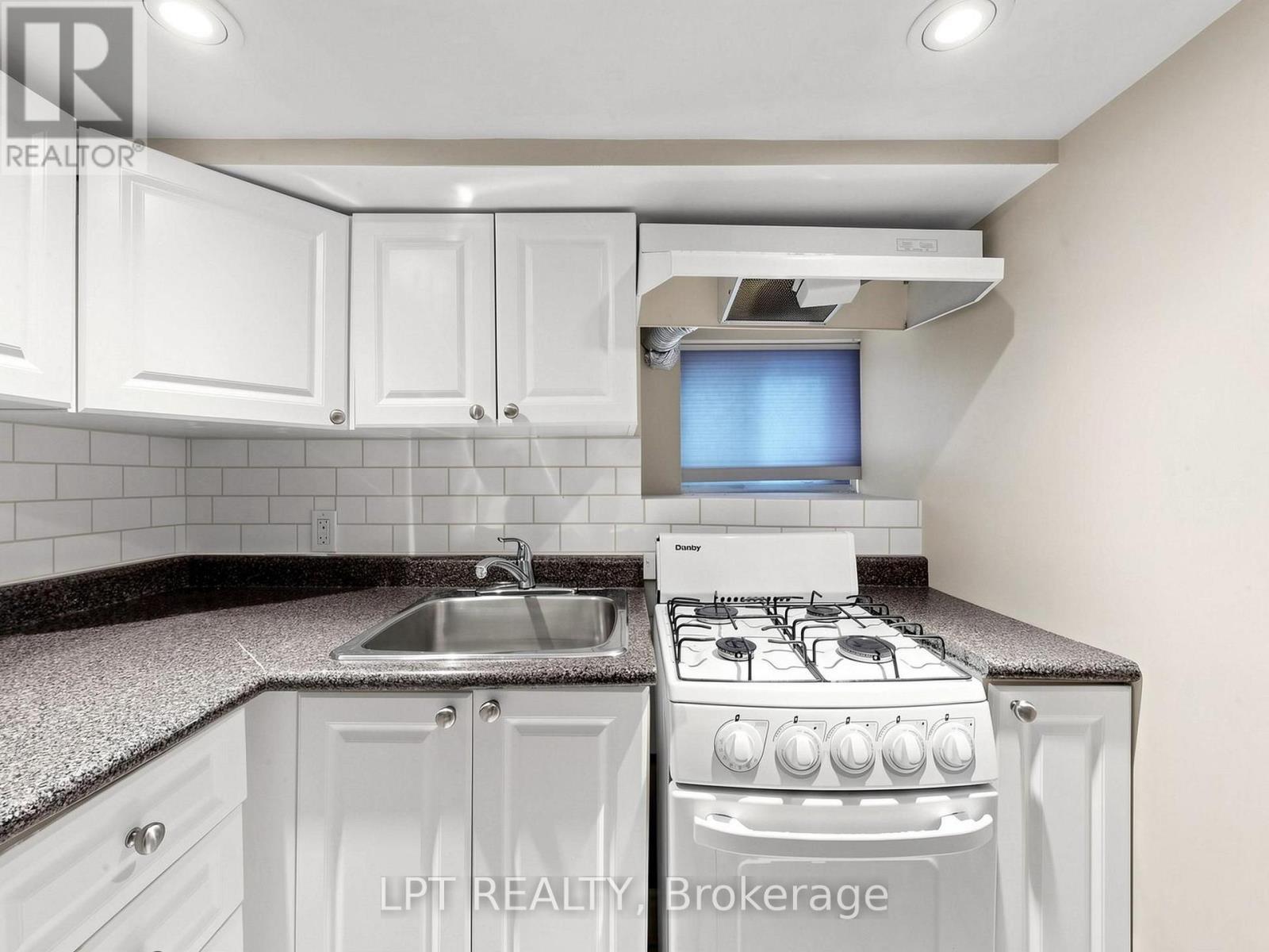 303 Oakwood Avenue, Toronto, ON