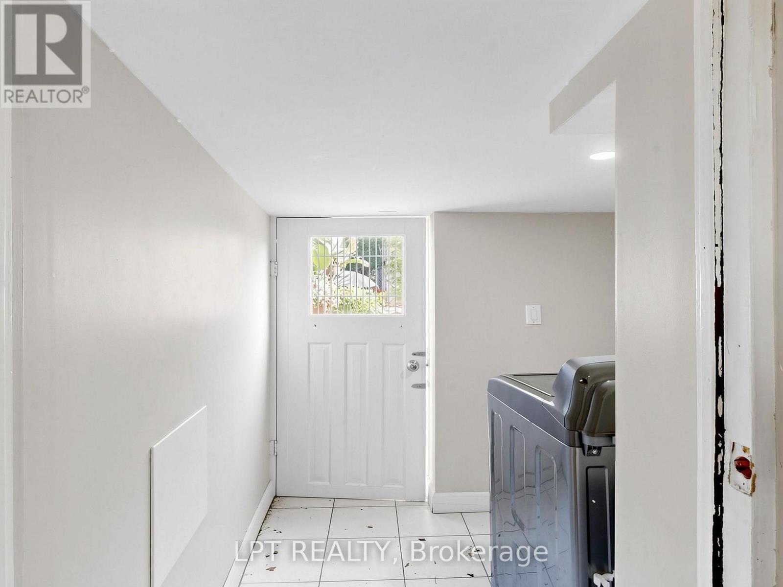 303 Oakwood Avenue, Toronto, ON