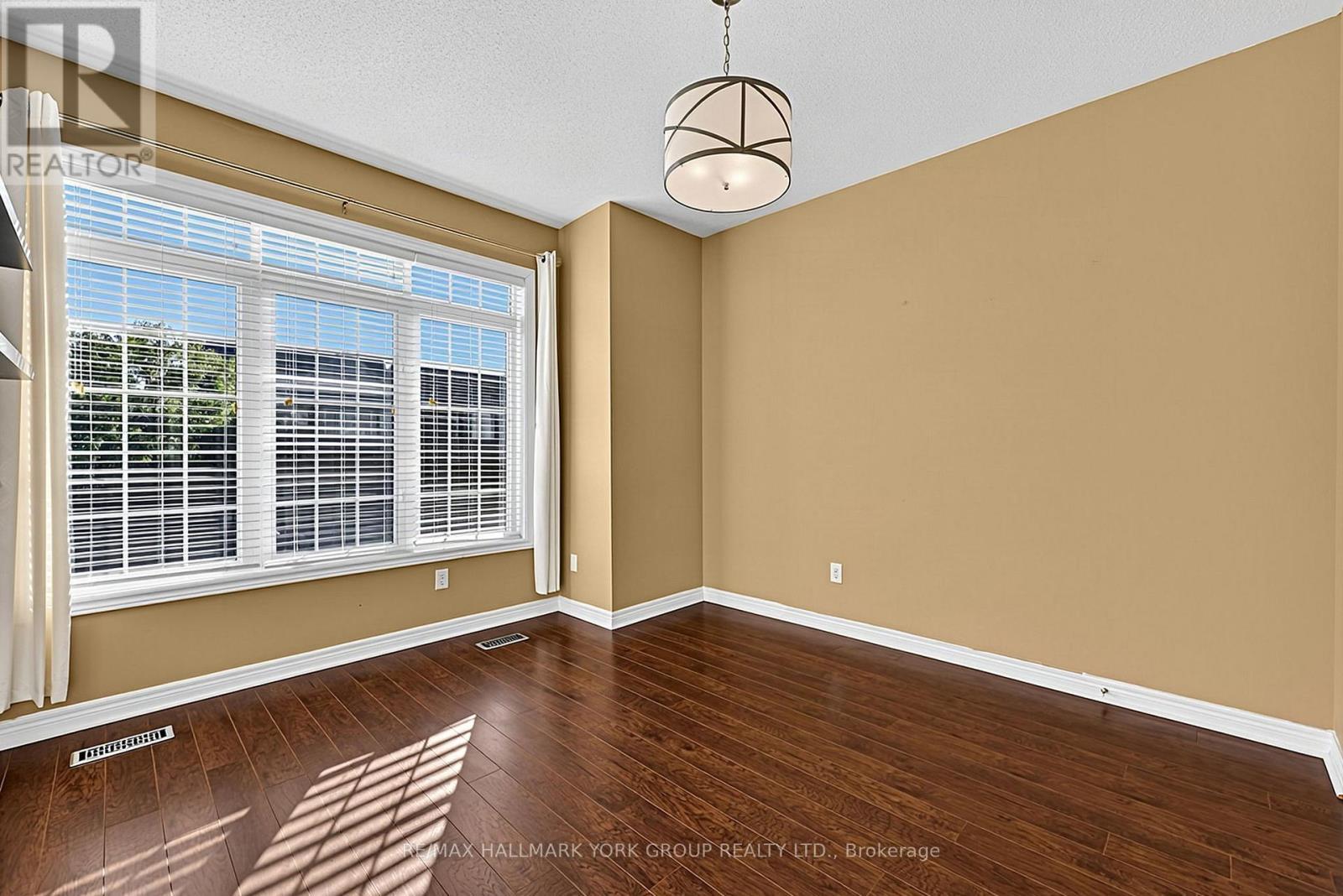 383 Gilpin Drive, Newmarket, ON