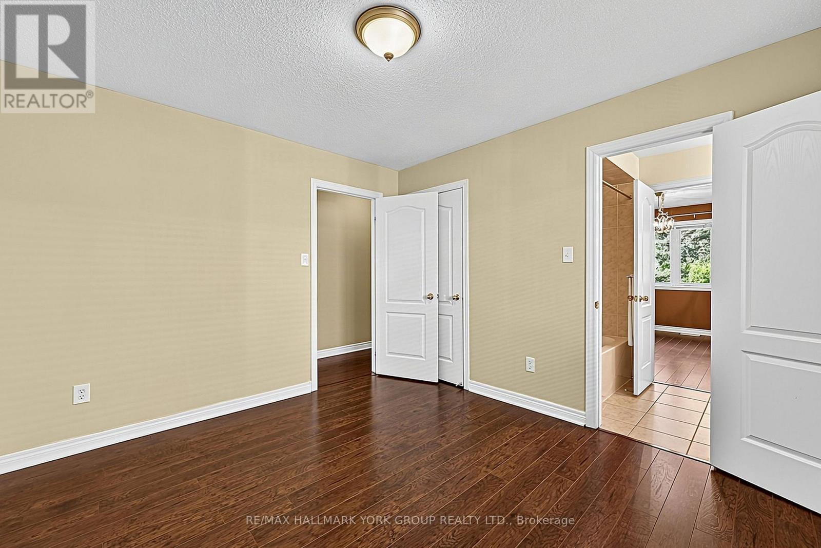 383 Gilpin Drive, Newmarket, ON