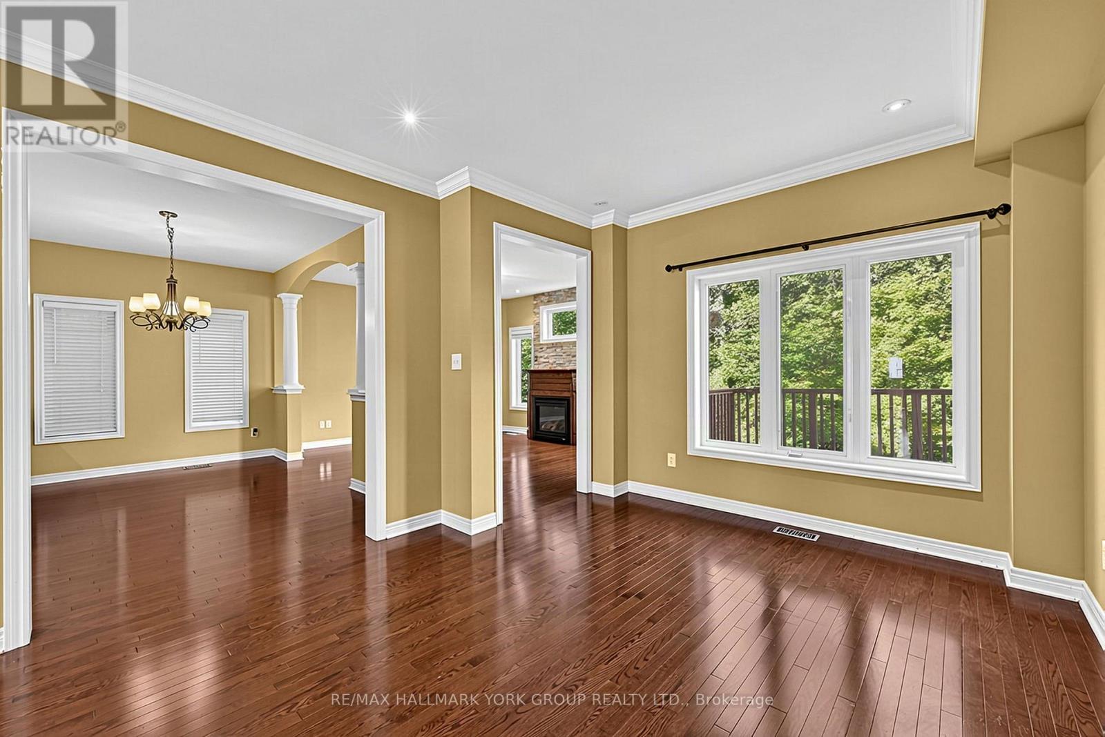 383 Gilpin Drive, Newmarket, ON
