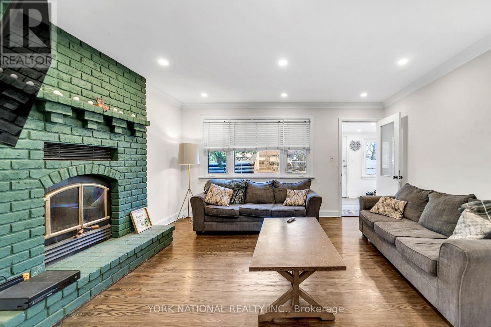 19392 Yonge Street, East Gwillimbury, ON