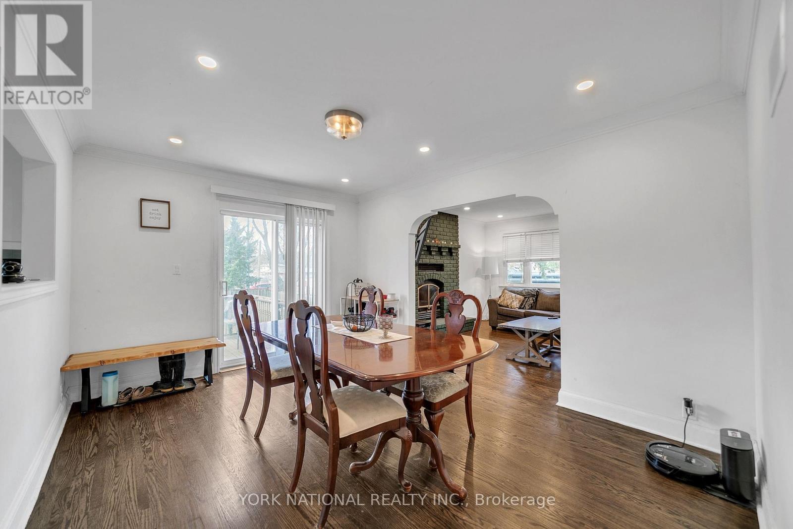 19392 Yonge Street, East Gwillimbury, ON