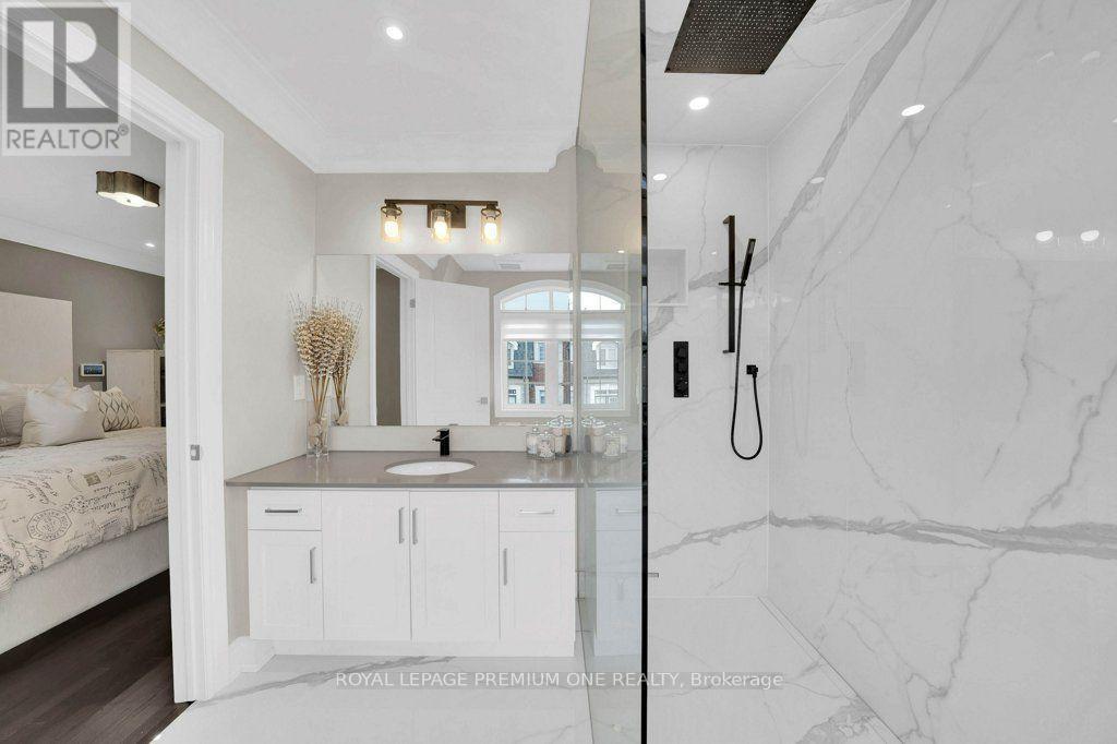 86 Glazebrook Drive, Vaughan, ON