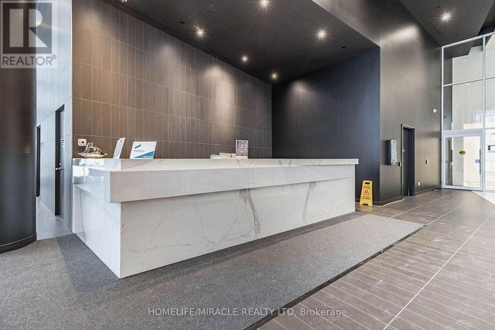 209 - 3900 Confederation Parkway, Mississauga, ON