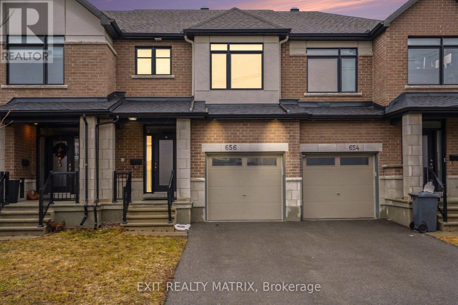 656 Putney Crescent, Ottawa, ON