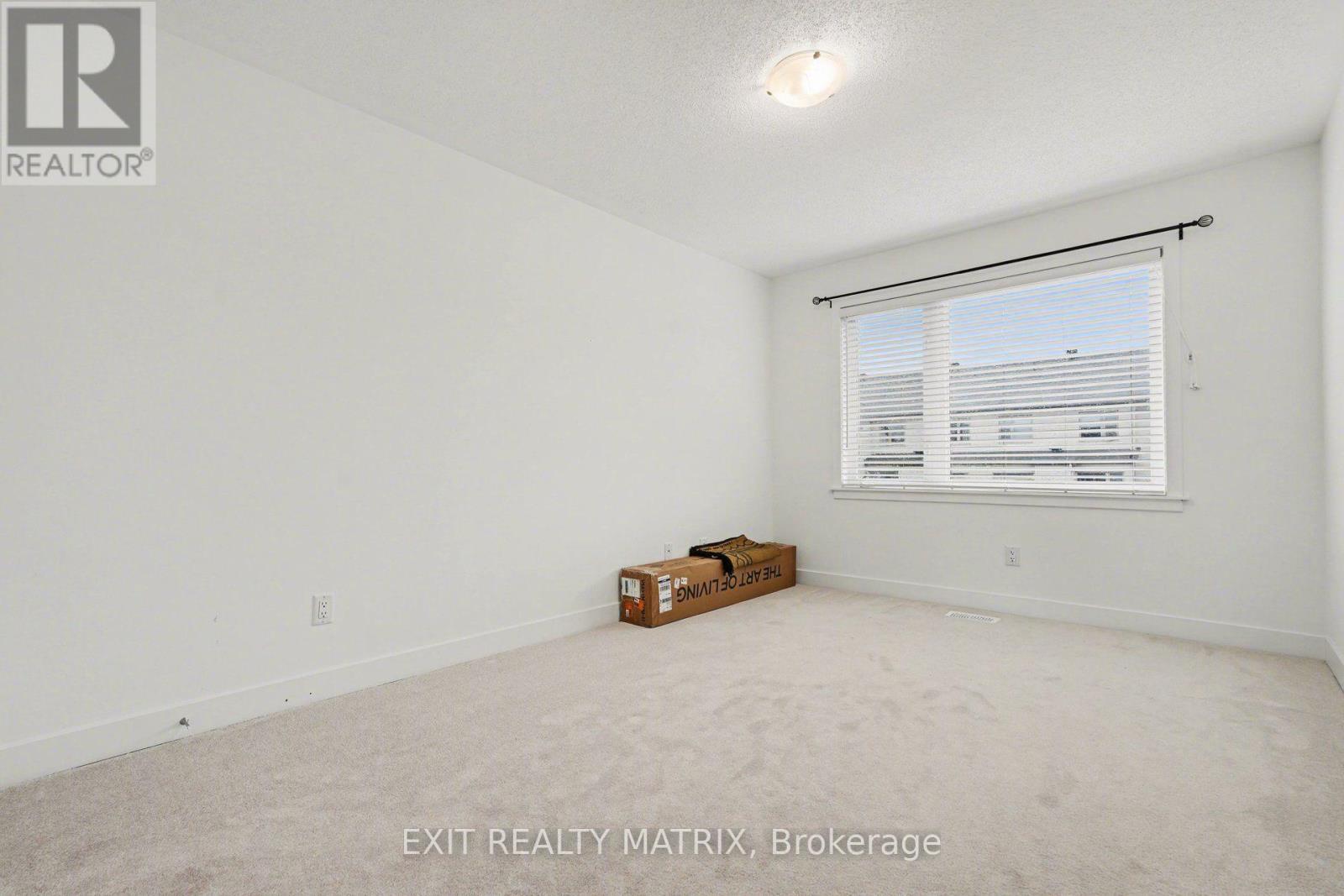 656 Putney Crescent, Ottawa, ON