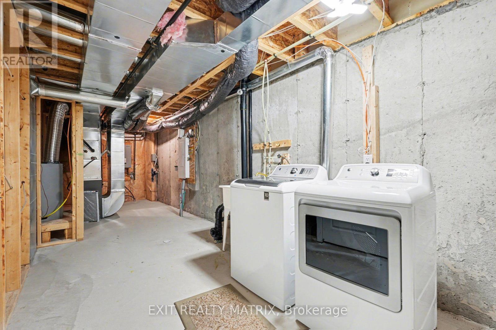 656 Putney Crescent, Ottawa, ON