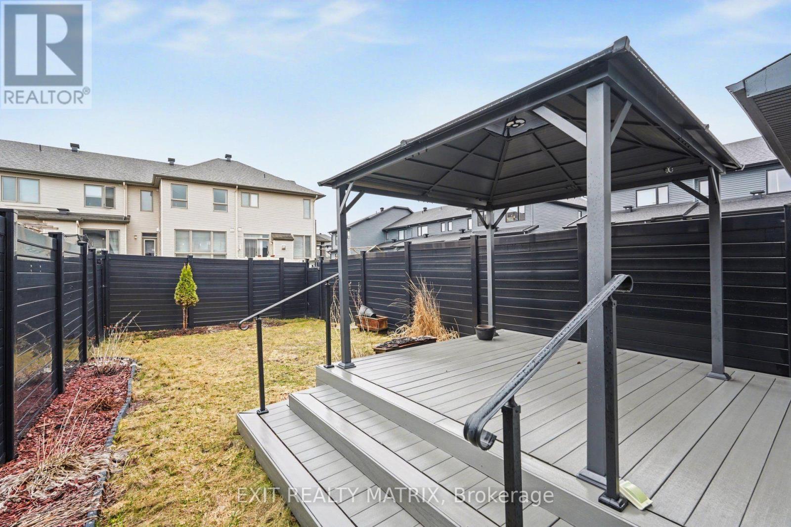656 Putney Crescent, Ottawa, ON
