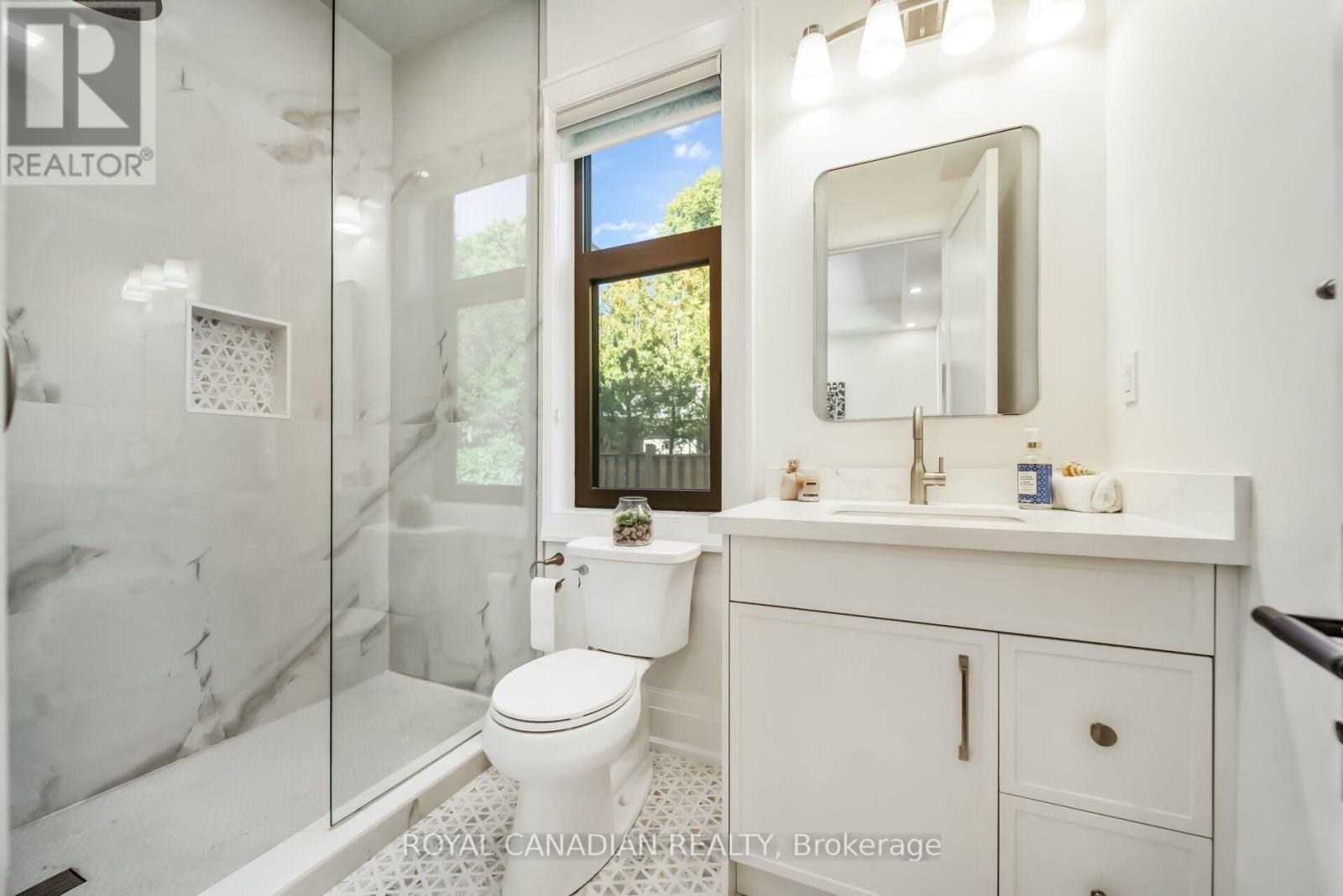 1470 Albion Avenue, Oakville, ON