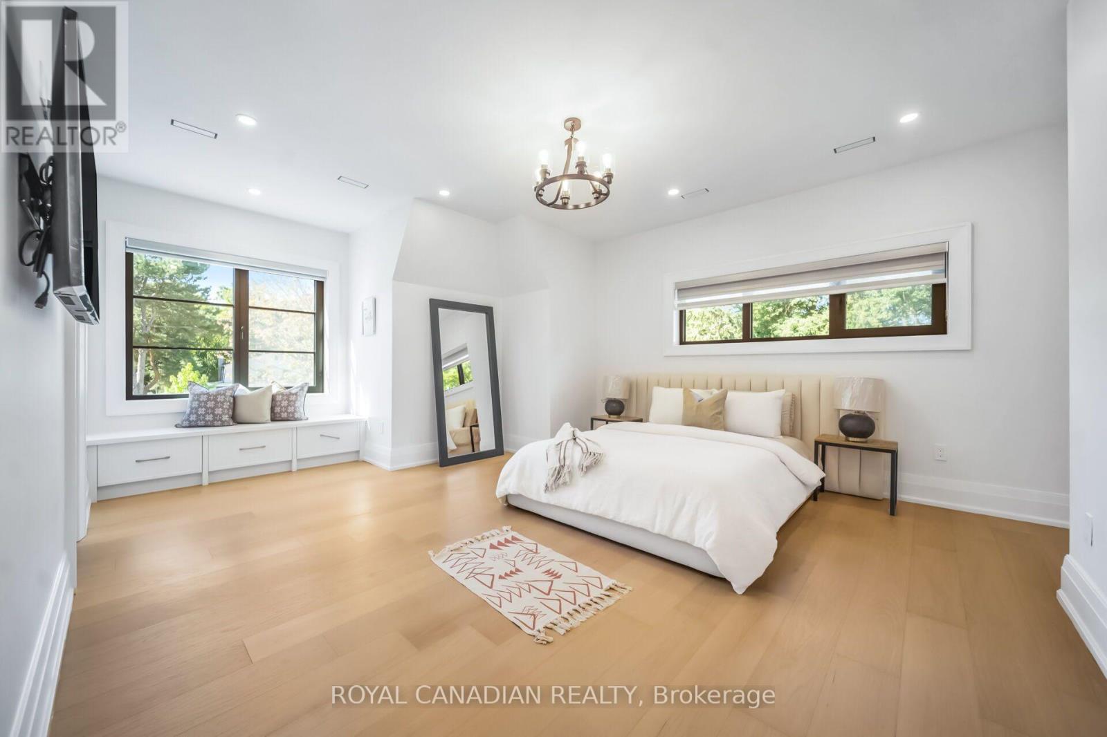 1470 Albion Avenue, Oakville, ON