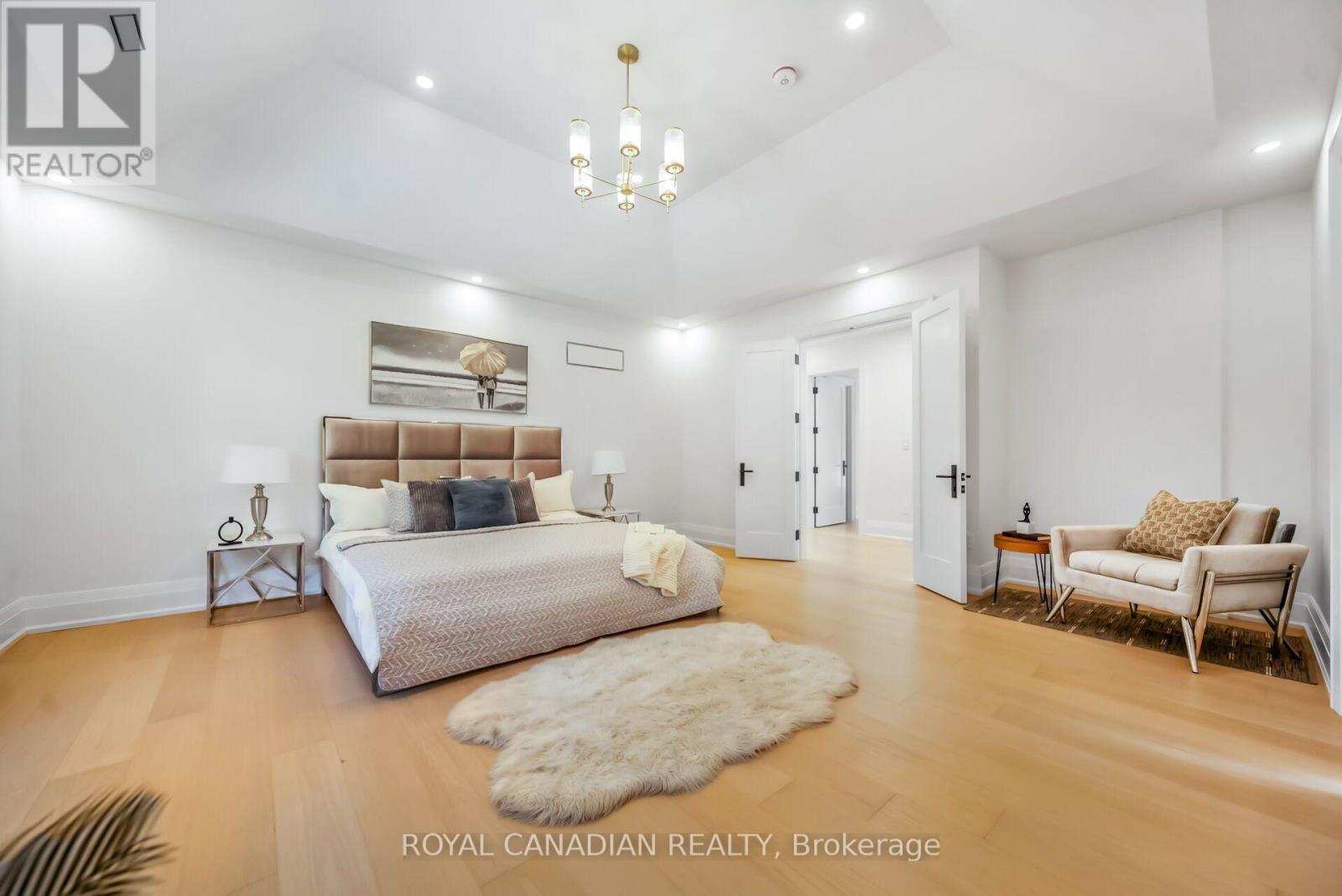 1470 Albion Avenue, Oakville, ON